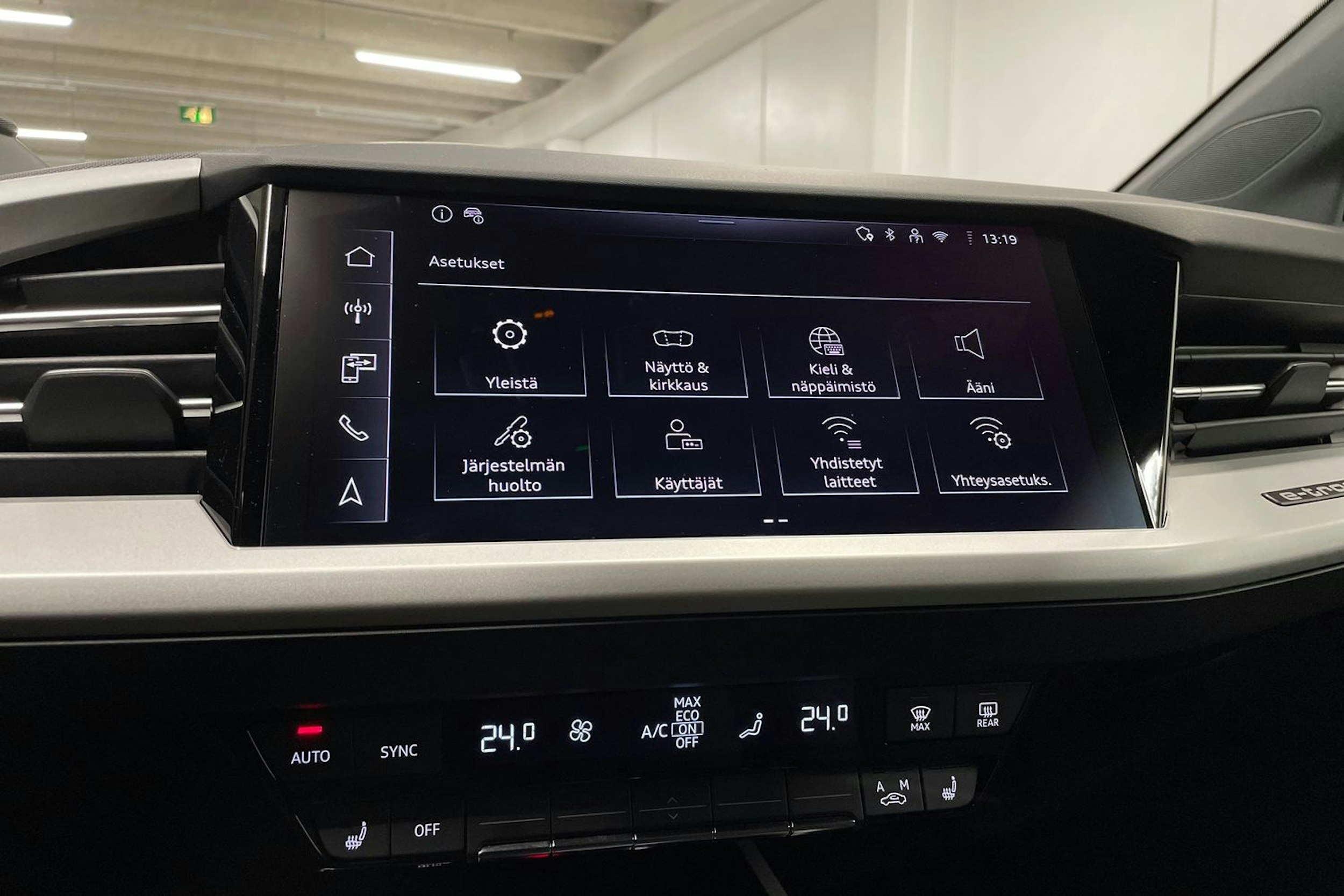 Harmaa Audi Q4 e-tron 2025 kuva 19.