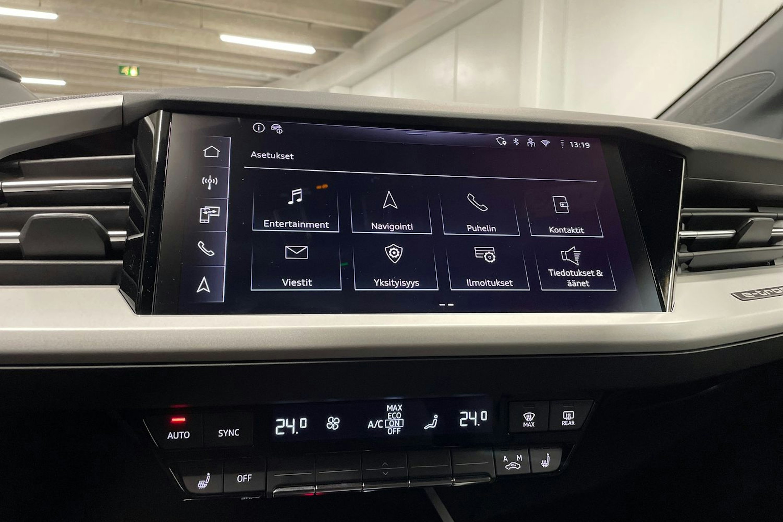 Harmaa Audi Q4 e-tron 2025 kuva 20.