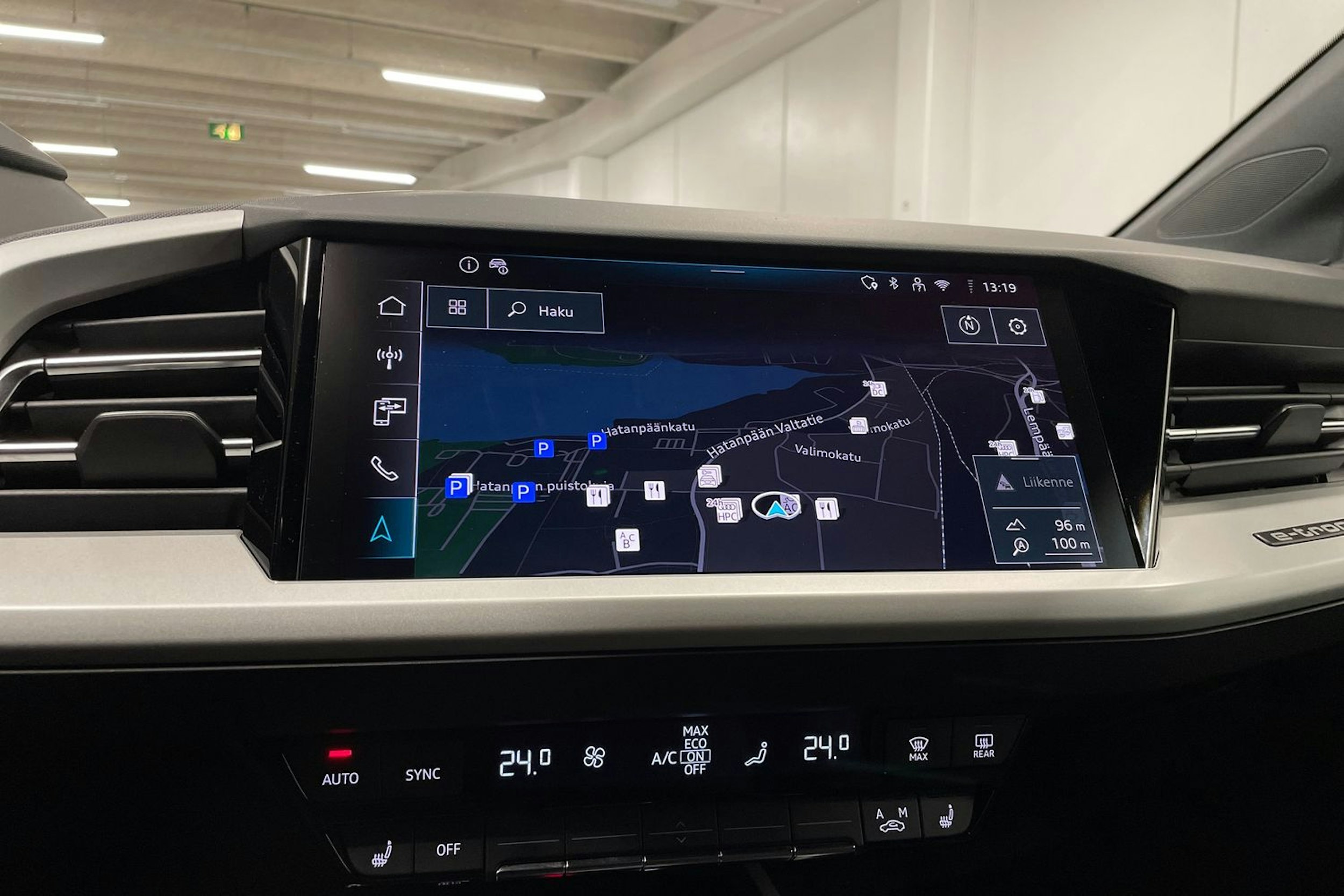 Harmaa Audi Q4 e-tron 2025 kuva 22.