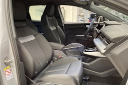 Harmaa Audi Q4 e-tron 2025 kuva 28.