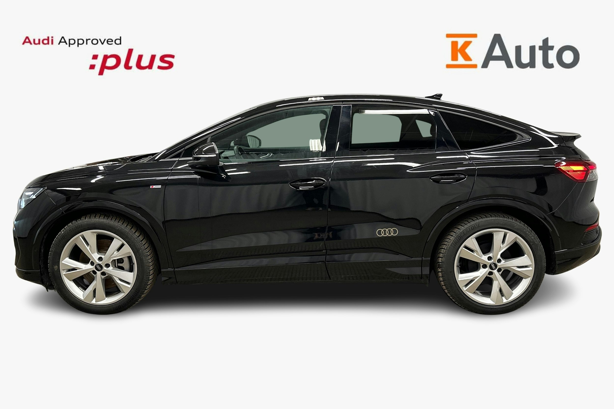 musta Audi Q4 e-tron 2025 kuva 6.