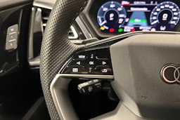 musta Audi Q4 e-tron 2025 kuva 13.