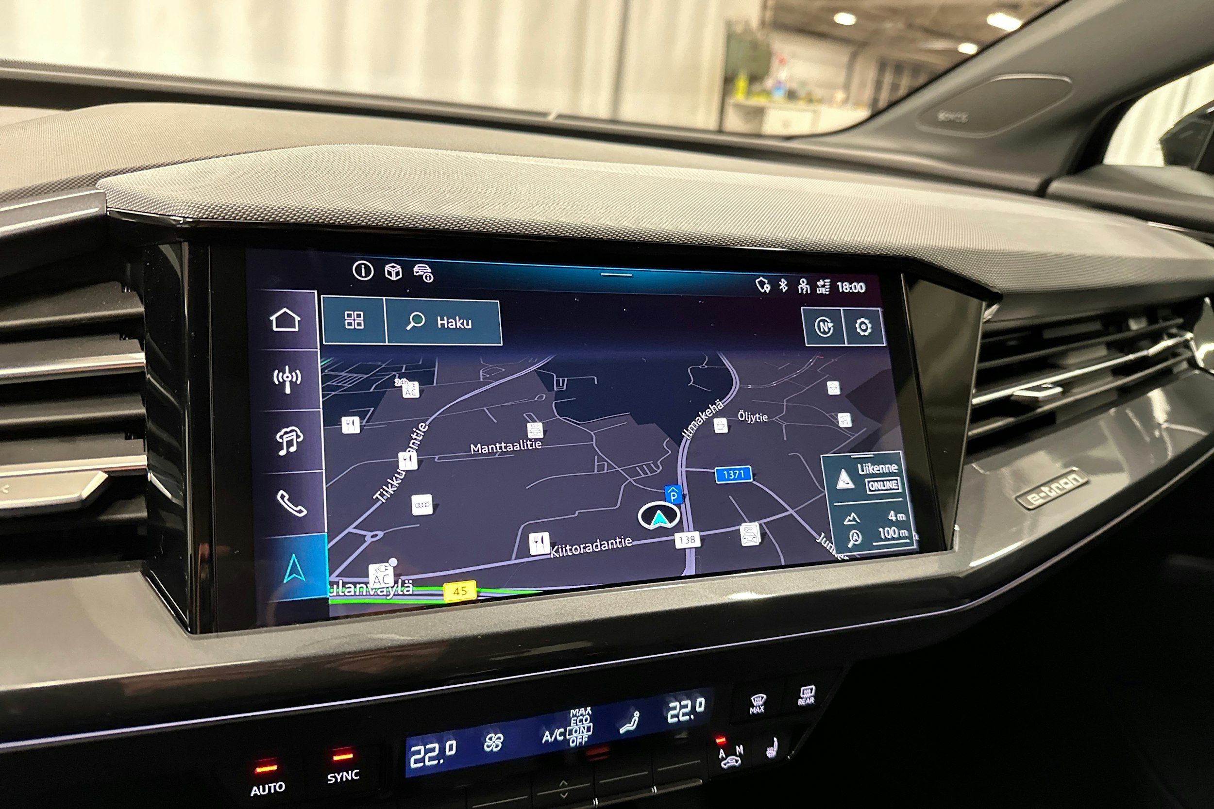 musta Audi Q4 e-tron 2025 kuva 20.