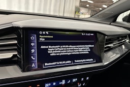 musta Audi Q4 e-tron 2025 kuva 21.