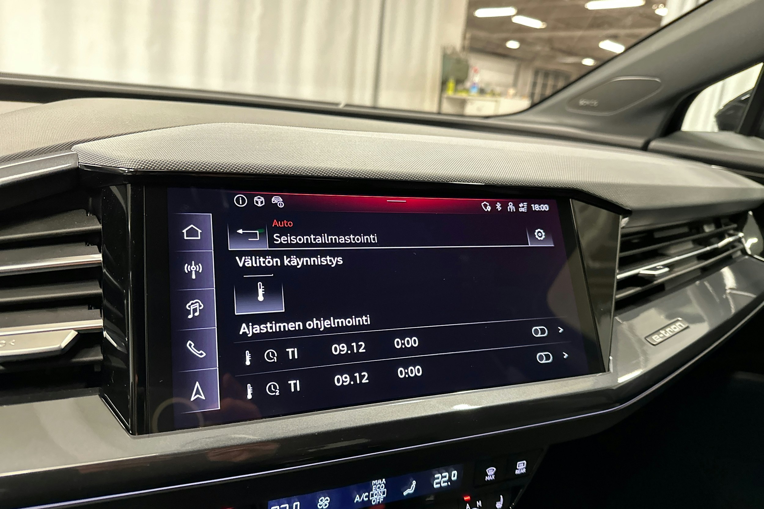 musta Audi Q4 e-tron 2025 kuva 22.