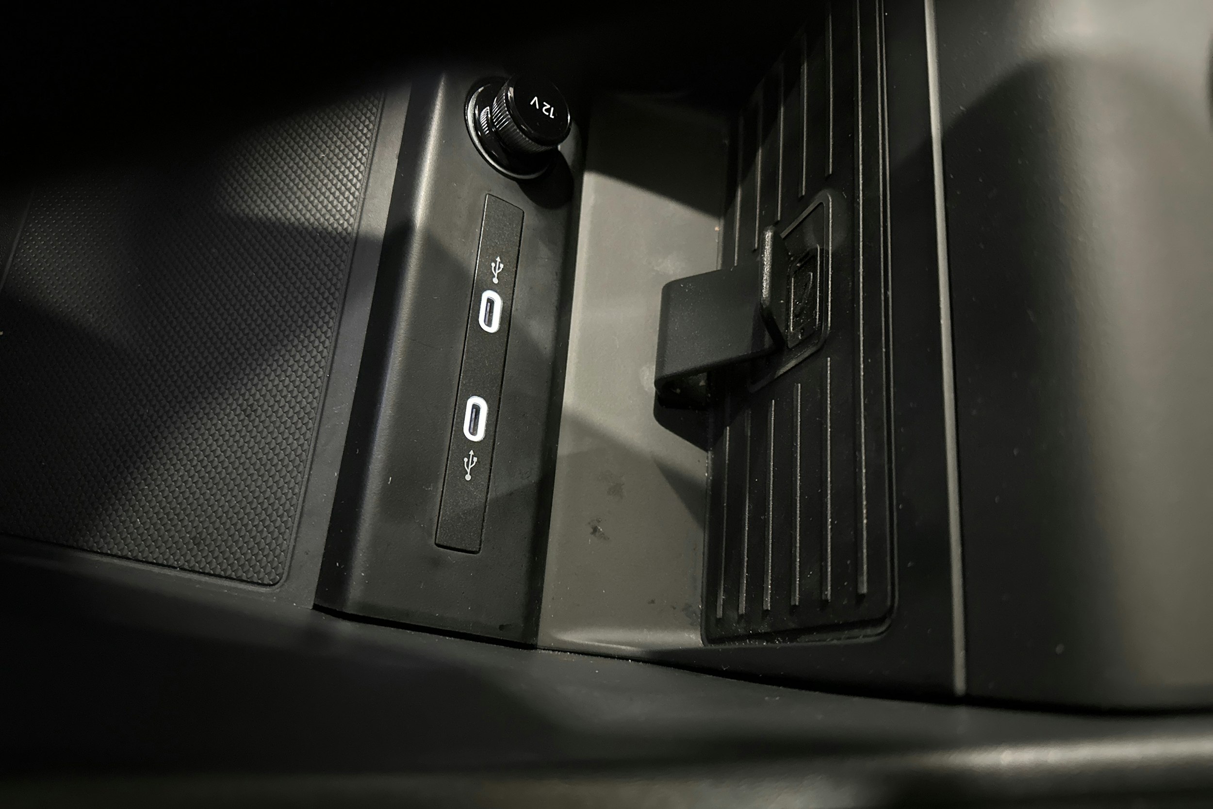 musta Audi Q4 e-tron 2025 kuva 28.