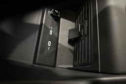 musta Audi Q4 e-tron 2025 kuva 28.