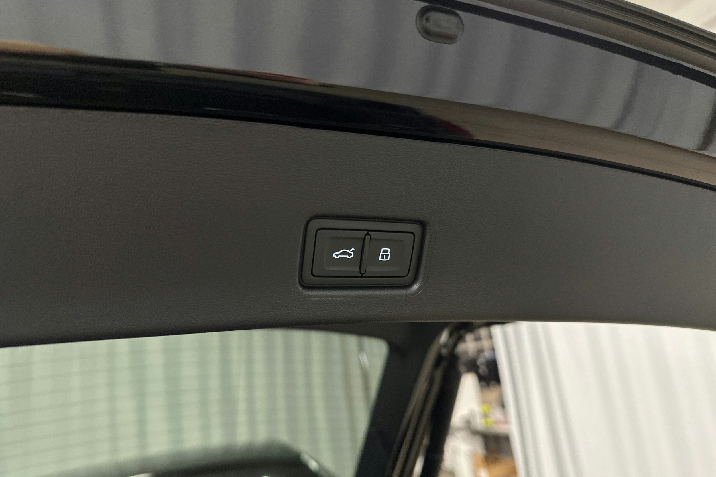 musta Audi Q4 e-tron 2025 kuva 33.