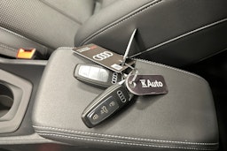 musta Audi Q4 e-tron 2025 kuva 34.