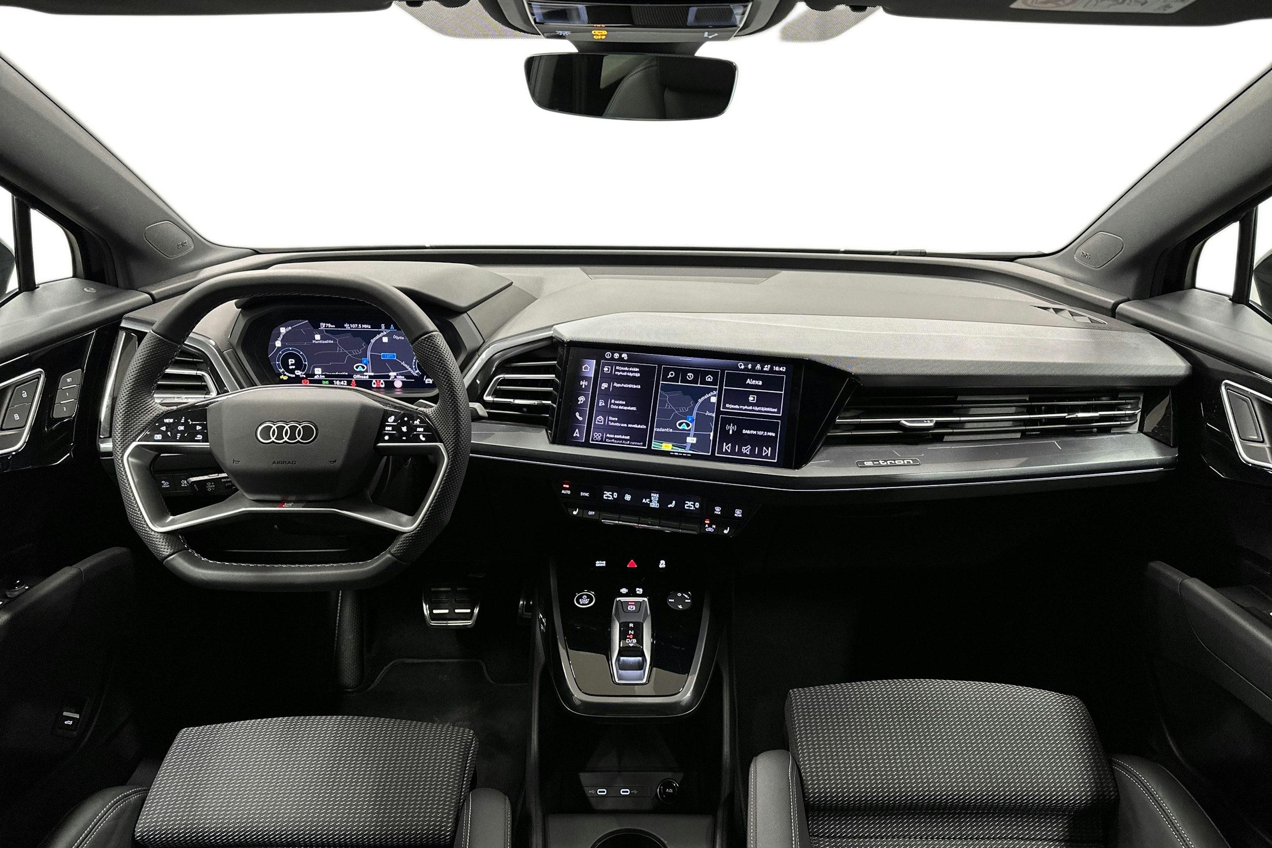 musta Audi Q4 e-tron 2025 kuva 9.