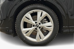 musta Audi Q4 e-tron 2025 kuva 11.