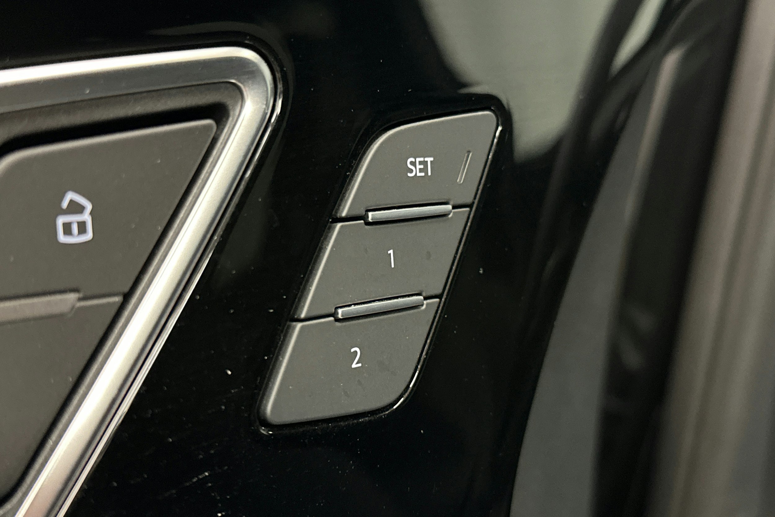 musta Audi Q4 e-tron 2025 kuva 18.