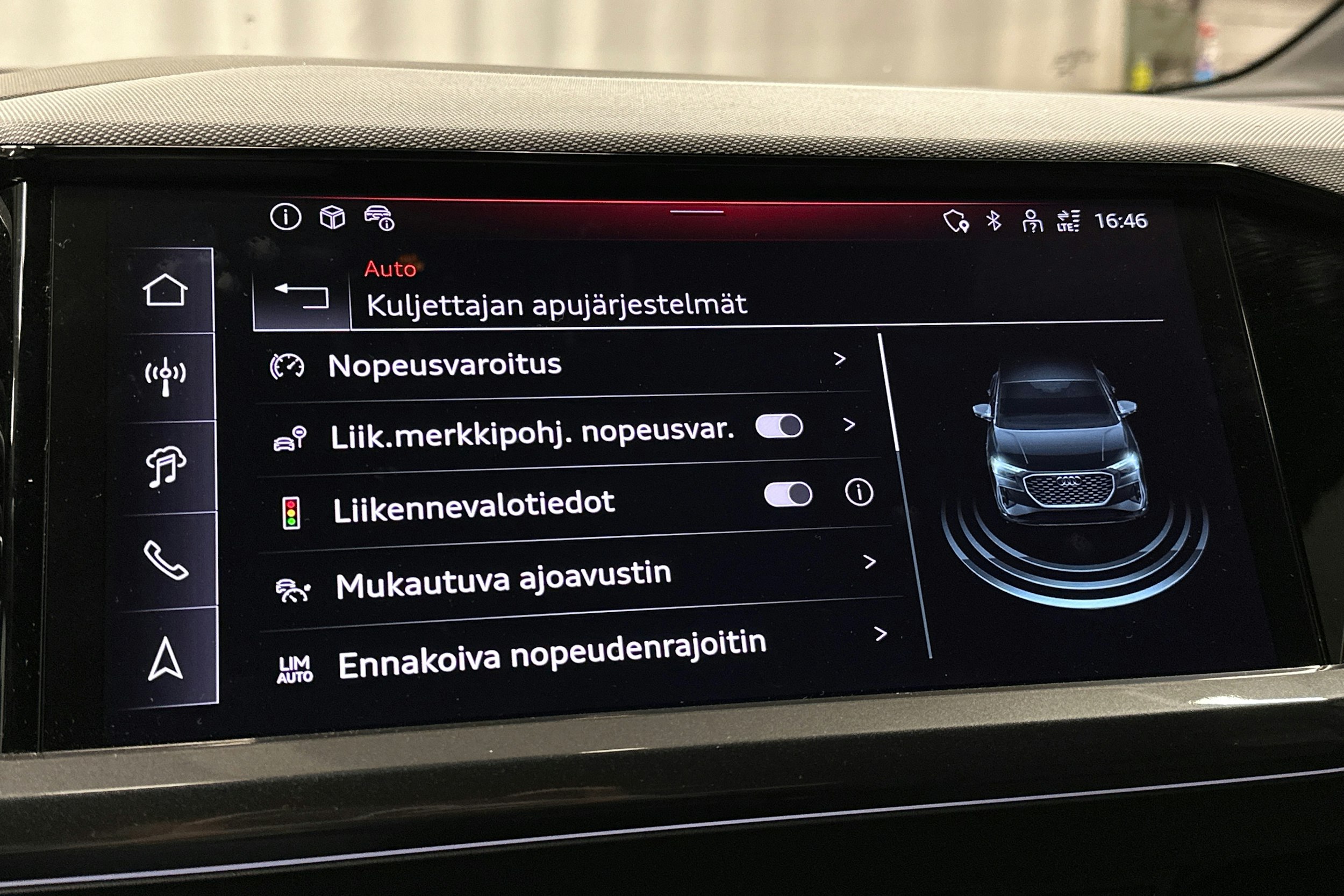 musta Audi Q4 e-tron 2025 kuva 29.