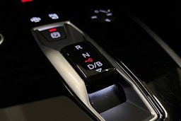 musta Audi Q4 e-tron 2025 kuva 34.