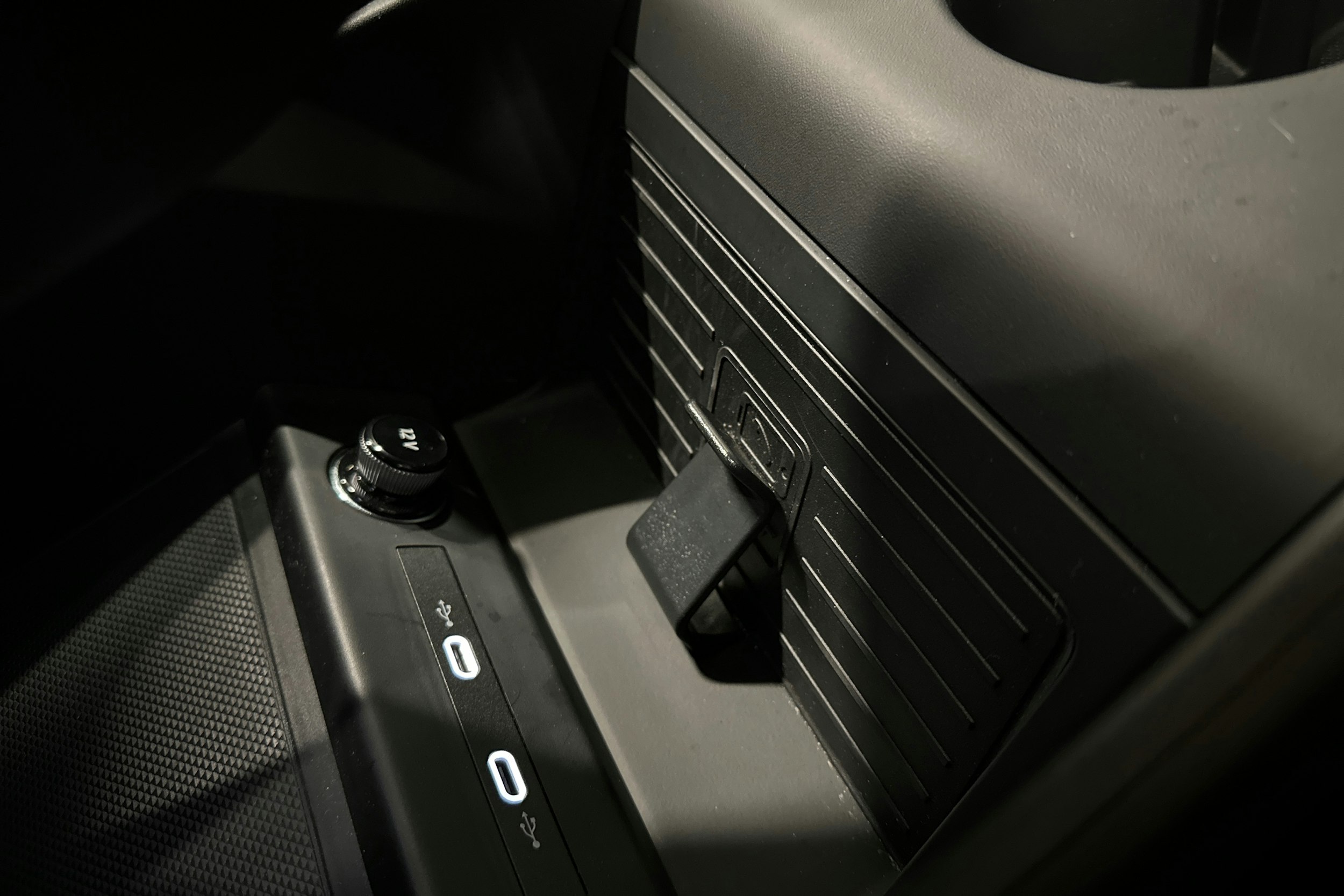 musta Audi Q4 e-tron 2025 kuva 36.