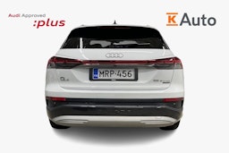 valkoinen Audi Q4 e-tron 2025 kuva 3.