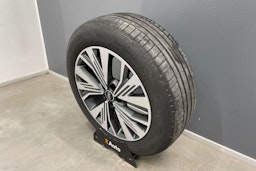 valkoinen Audi Q4 e-tron 2025 kuva 13.