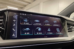 valkoinen Audi Q4 e-tron 2025 kuva 17.