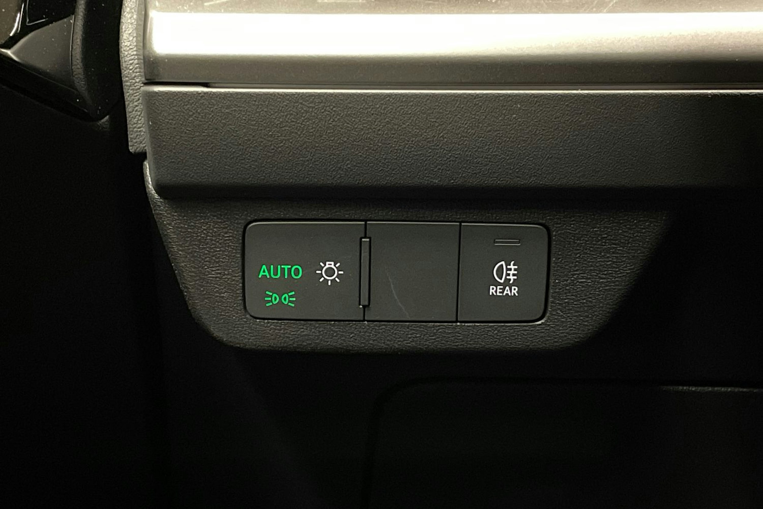 valkoinen Audi Q4 e-tron 2025 kuva 25.