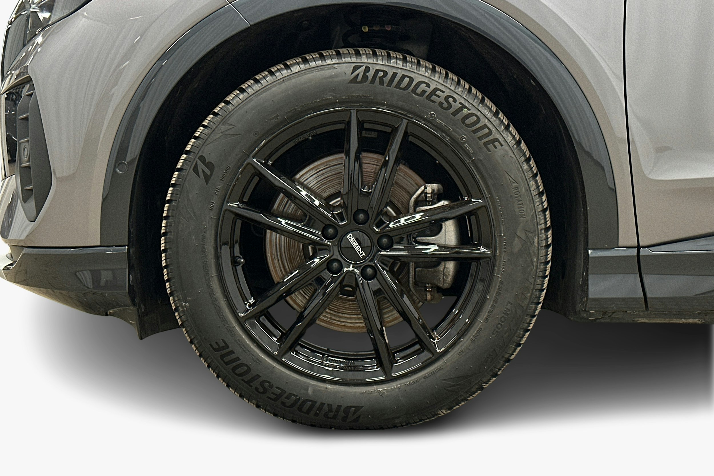 harmaa Audi Q4 e-tron 2025 kuva 9.