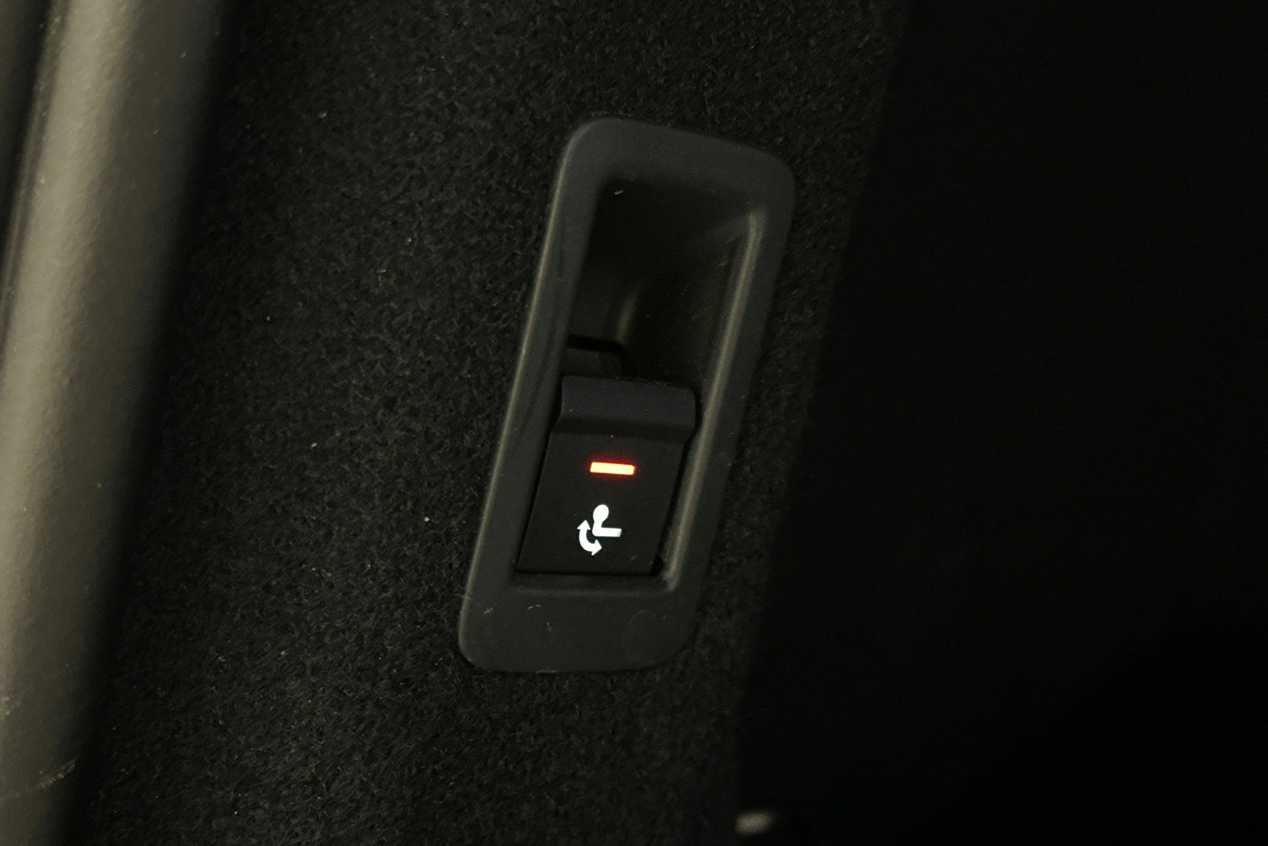 harmaa Audi Q4 e-tron 2025 kuva 13.