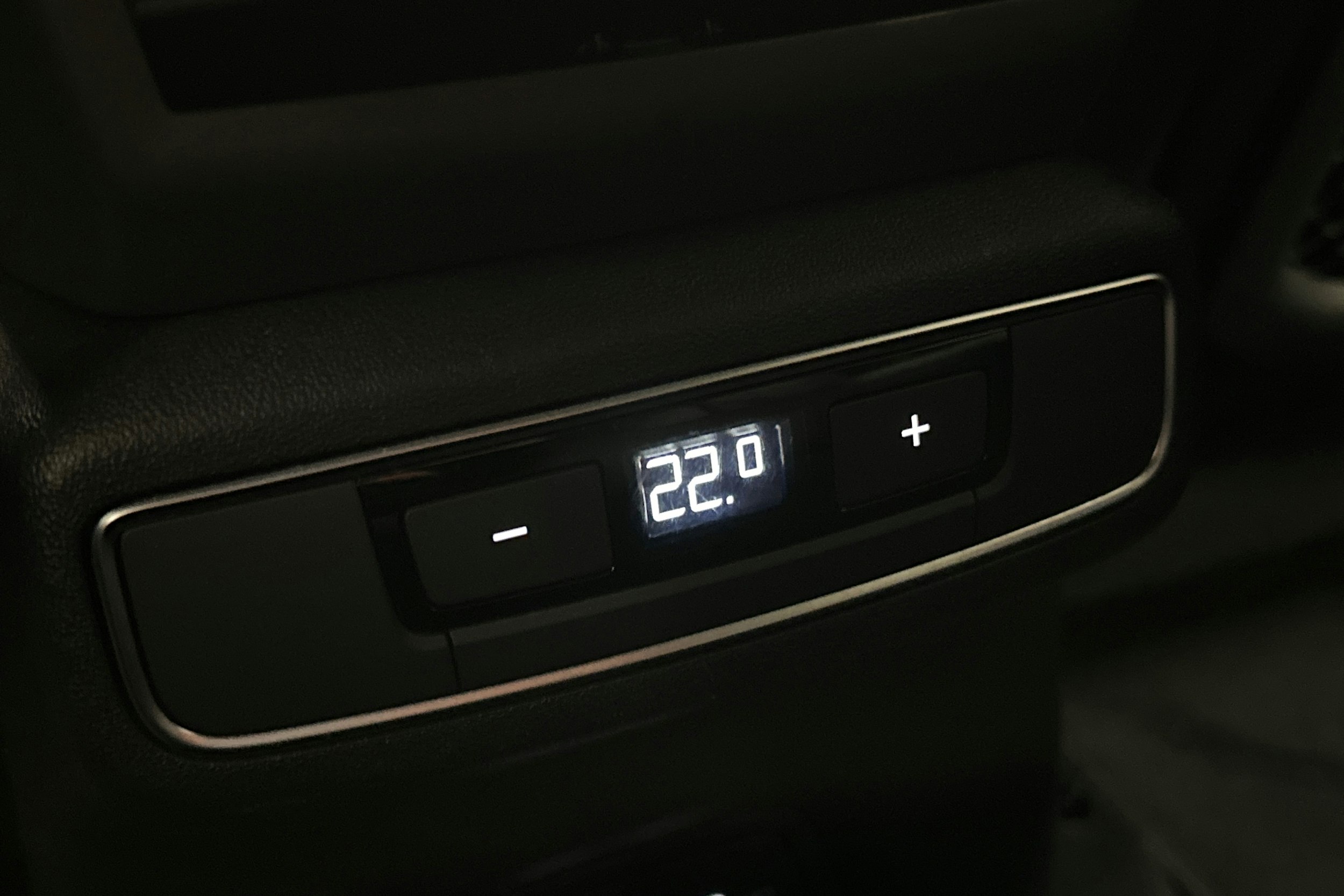 harmaa Audi Q4 e-tron 2025 kuva 14.