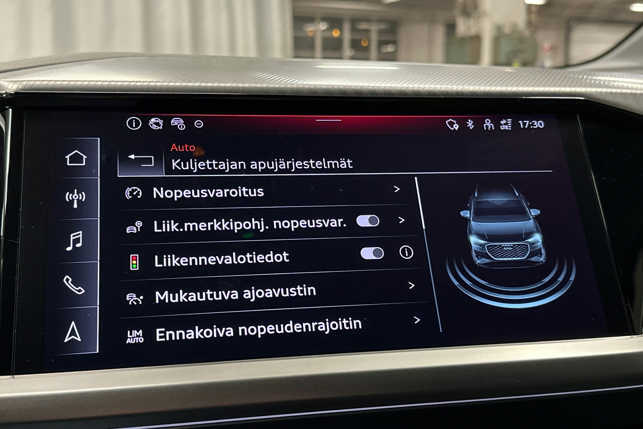 harmaa Audi Q4 e-tron 2025 kuva 24.