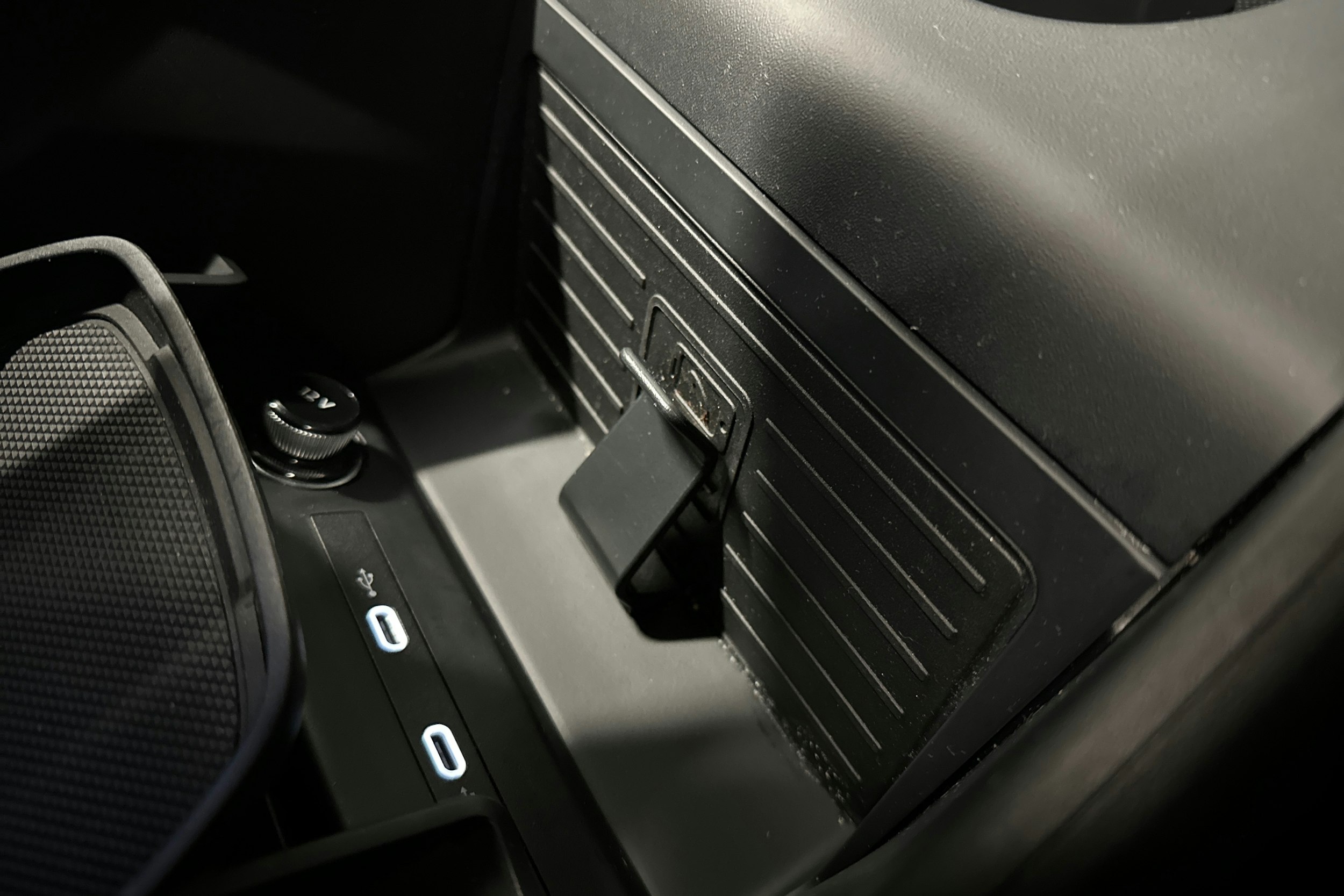 harmaa Audi Q4 e-tron 2025 kuva 30.