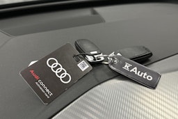 harmaa Audi Q4 e-tron 2025 kuva 31.