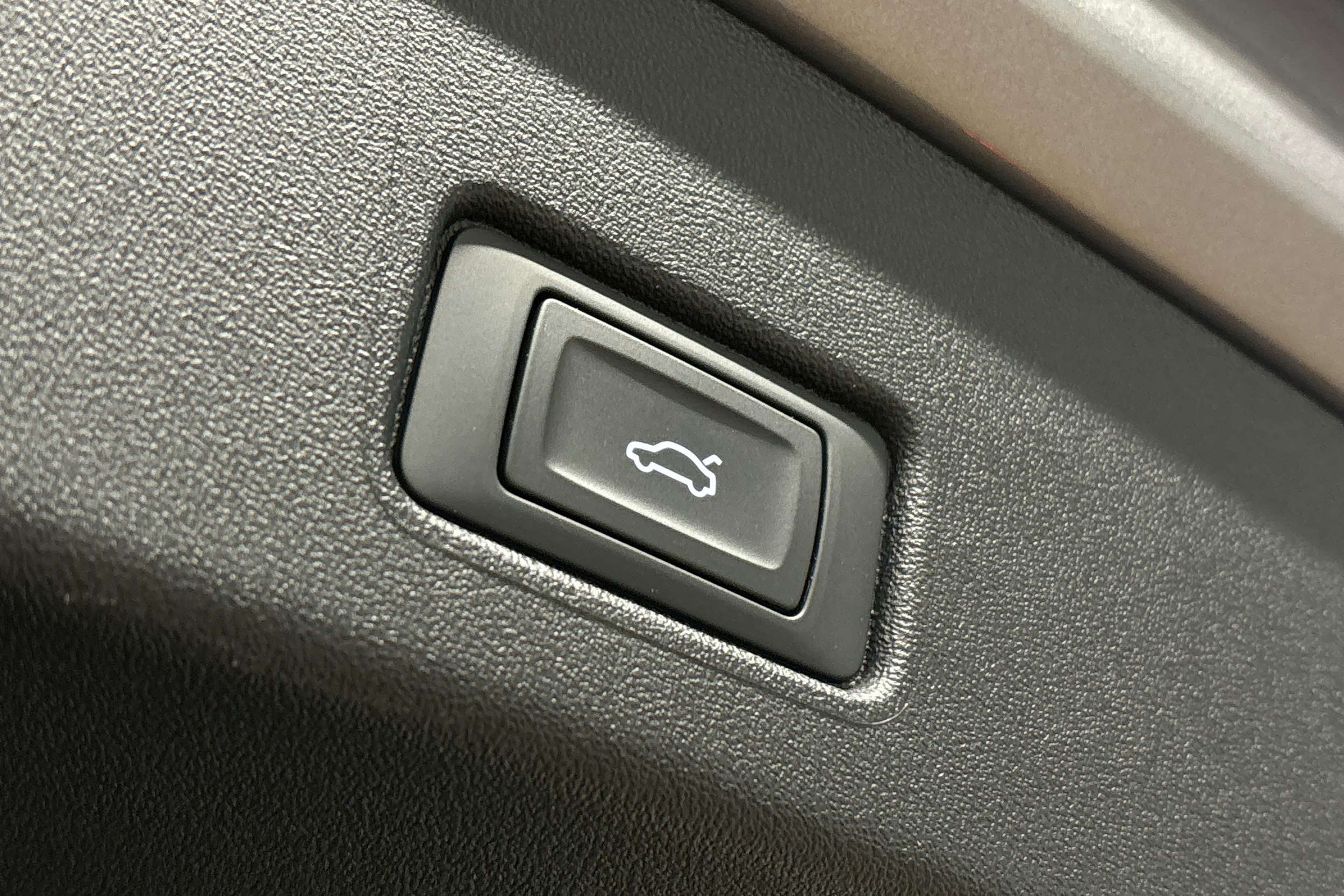 harmaa Audi Q4 e-tron 2025 kuva 14.