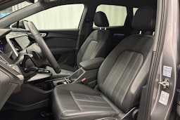 harmaa Audi Q4 e-tron 2025 kuva 17.
