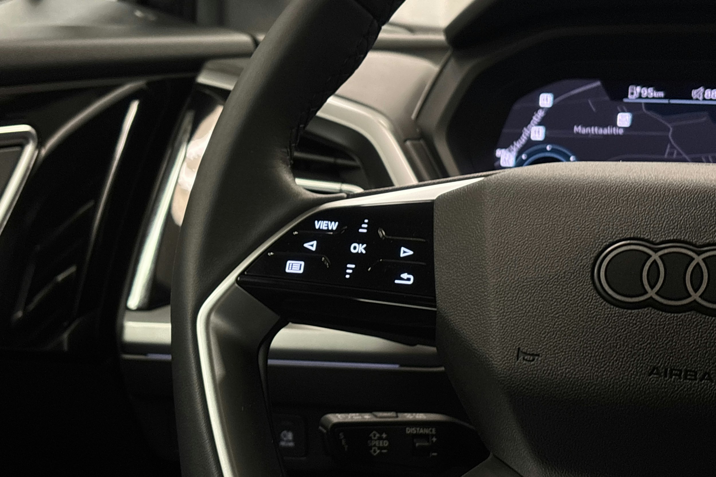 harmaa Audi Q4 e-tron 2025 kuva 19.