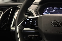 harmaa Audi Q4 e-tron 2025 kuva 19.