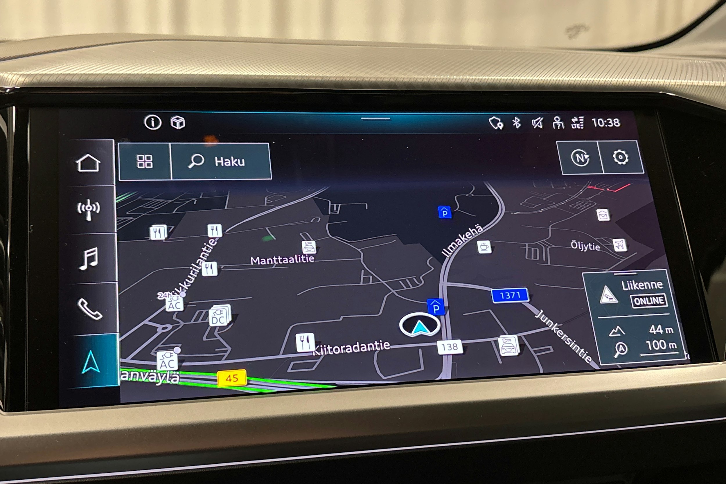 harmaa Audi Q4 e-tron 2025 kuva 23.