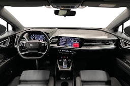 musta Audi Q4 e-tron 2025 kuva 9.