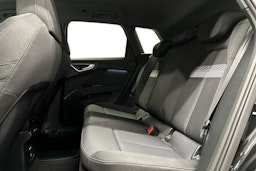 musta Audi Q4 e-tron 2025 kuva 10.