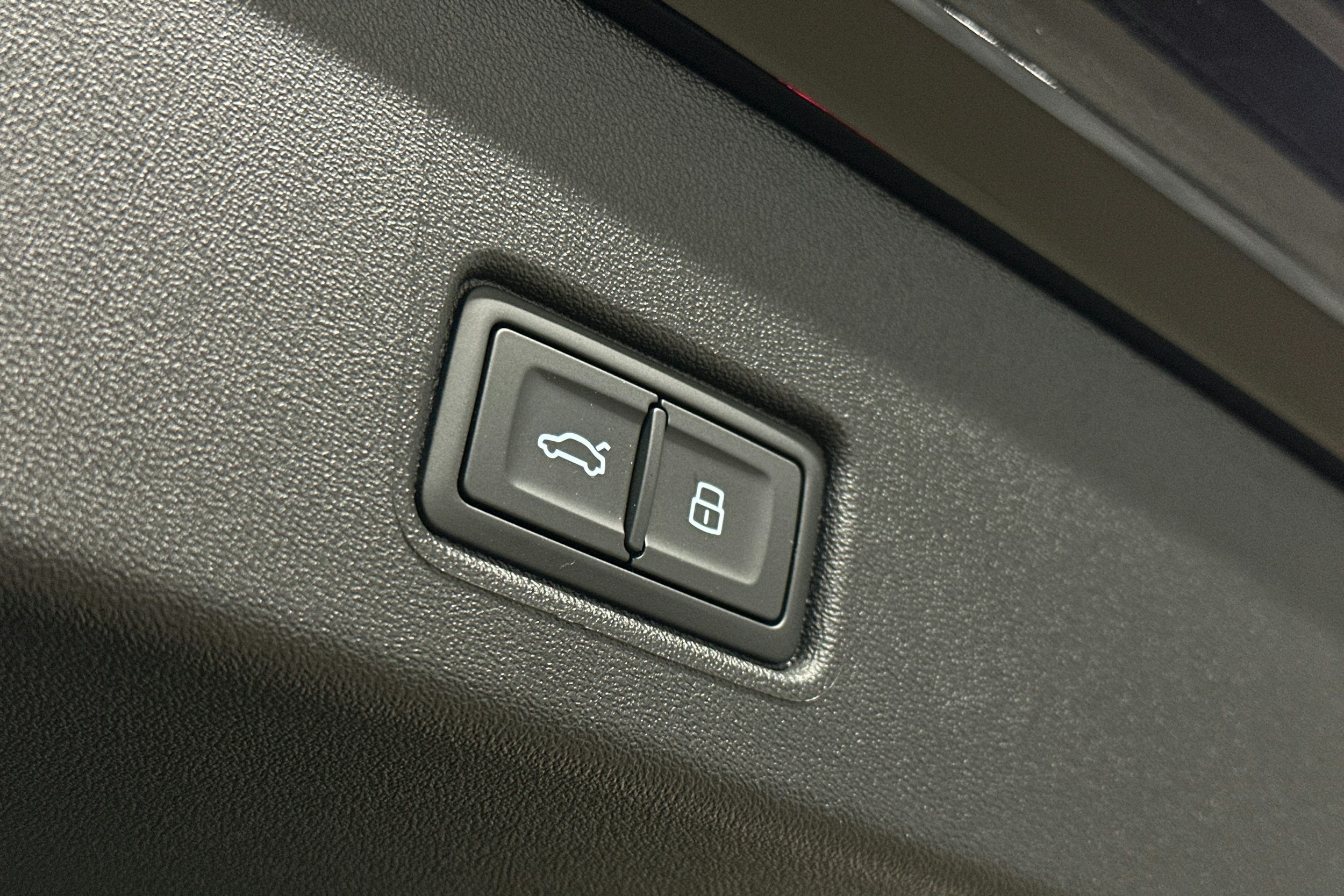 musta Audi Q4 e-tron 2025 kuva 14.