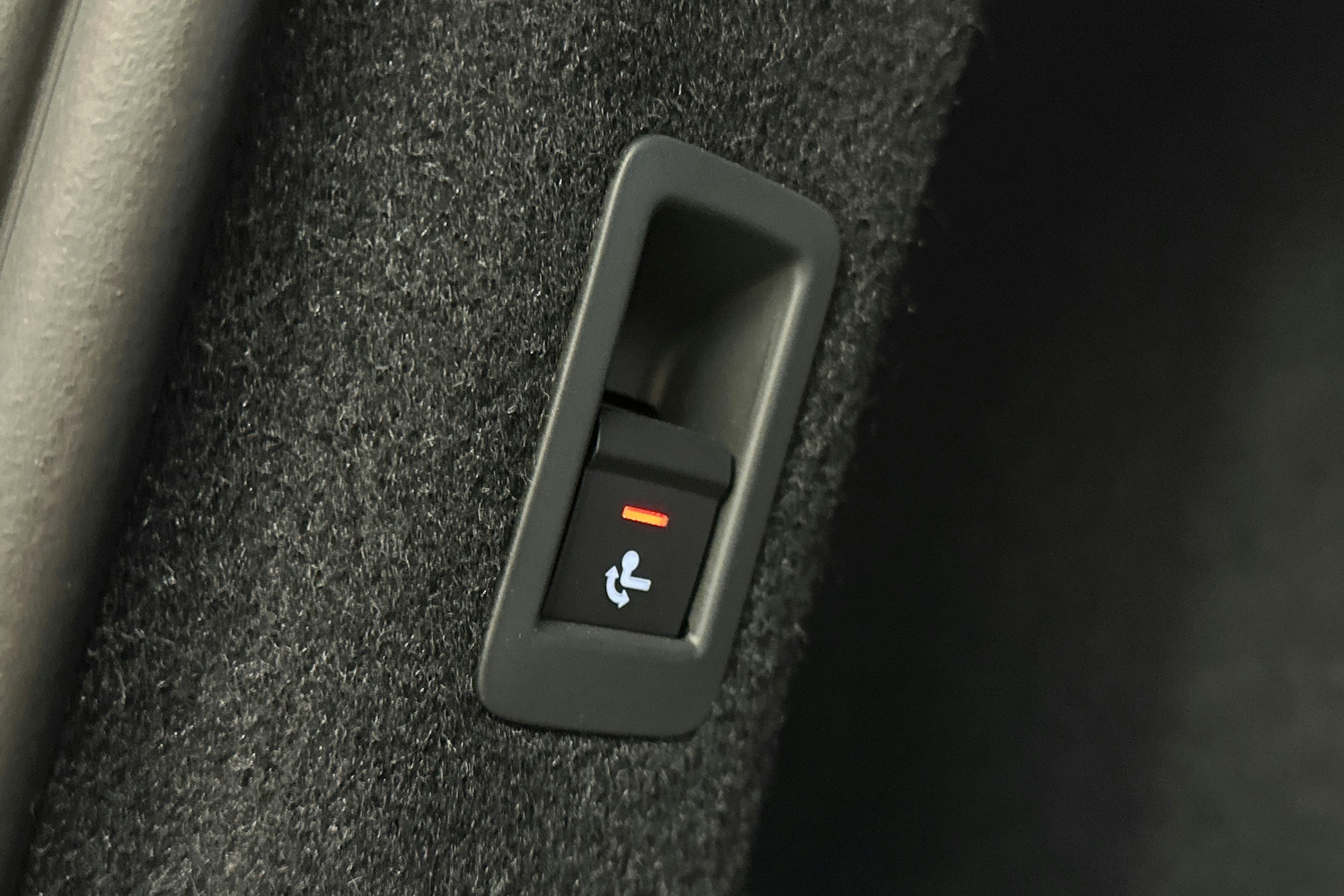 musta Audi Q4 e-tron 2025 kuva 15.