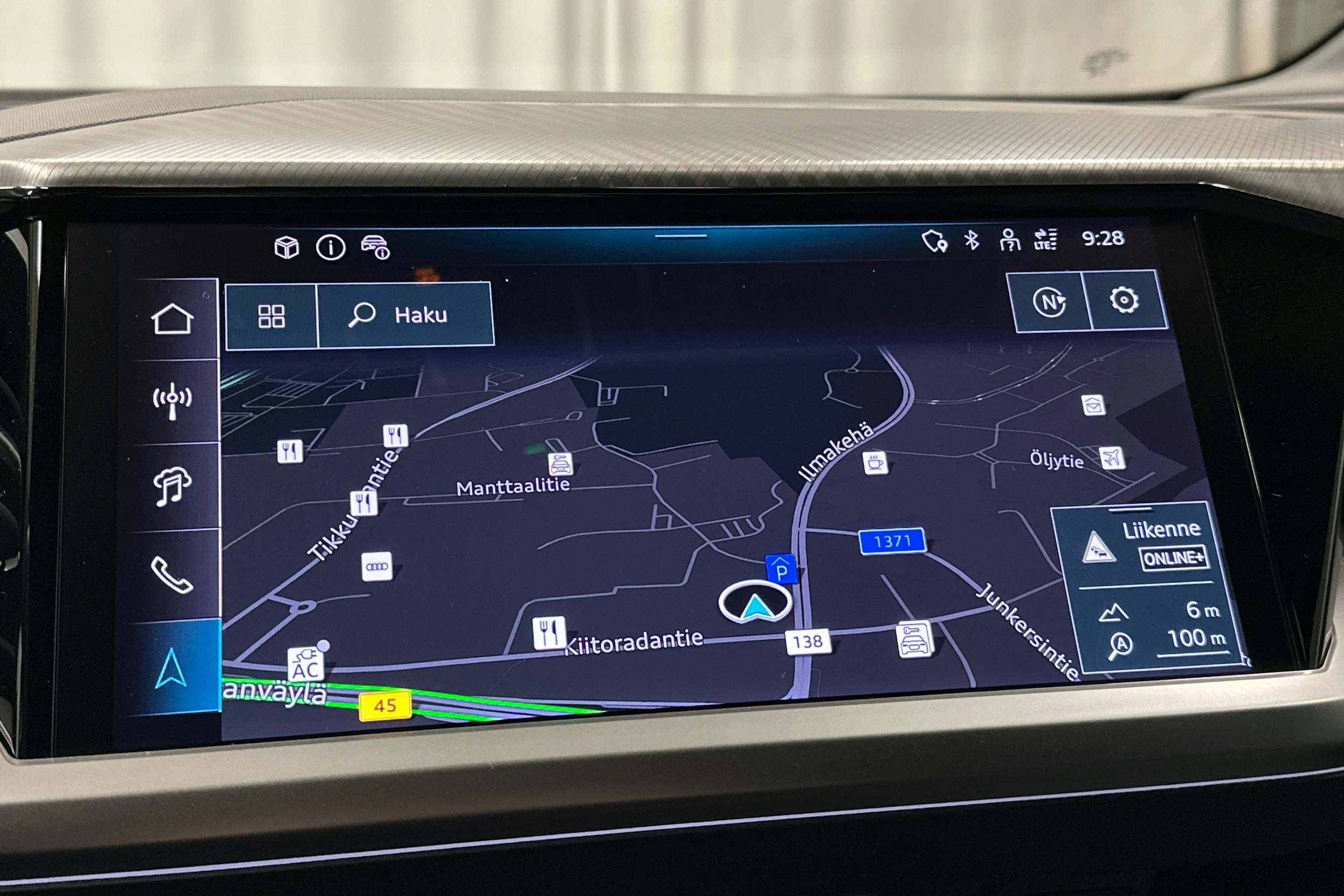 musta Audi Q4 e-tron 2025 kuva 25.