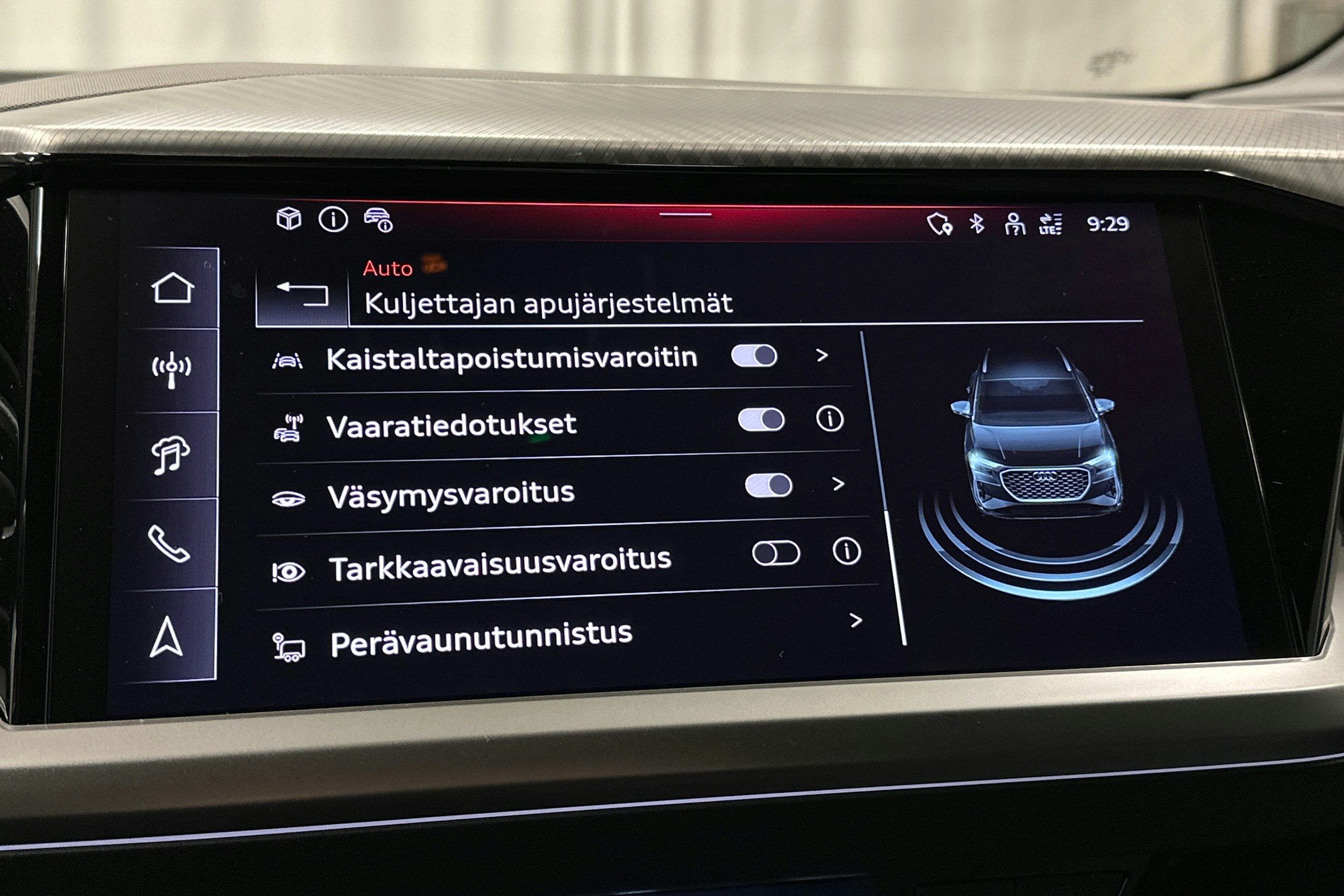 musta Audi Q4 e-tron 2025 kuva 30.