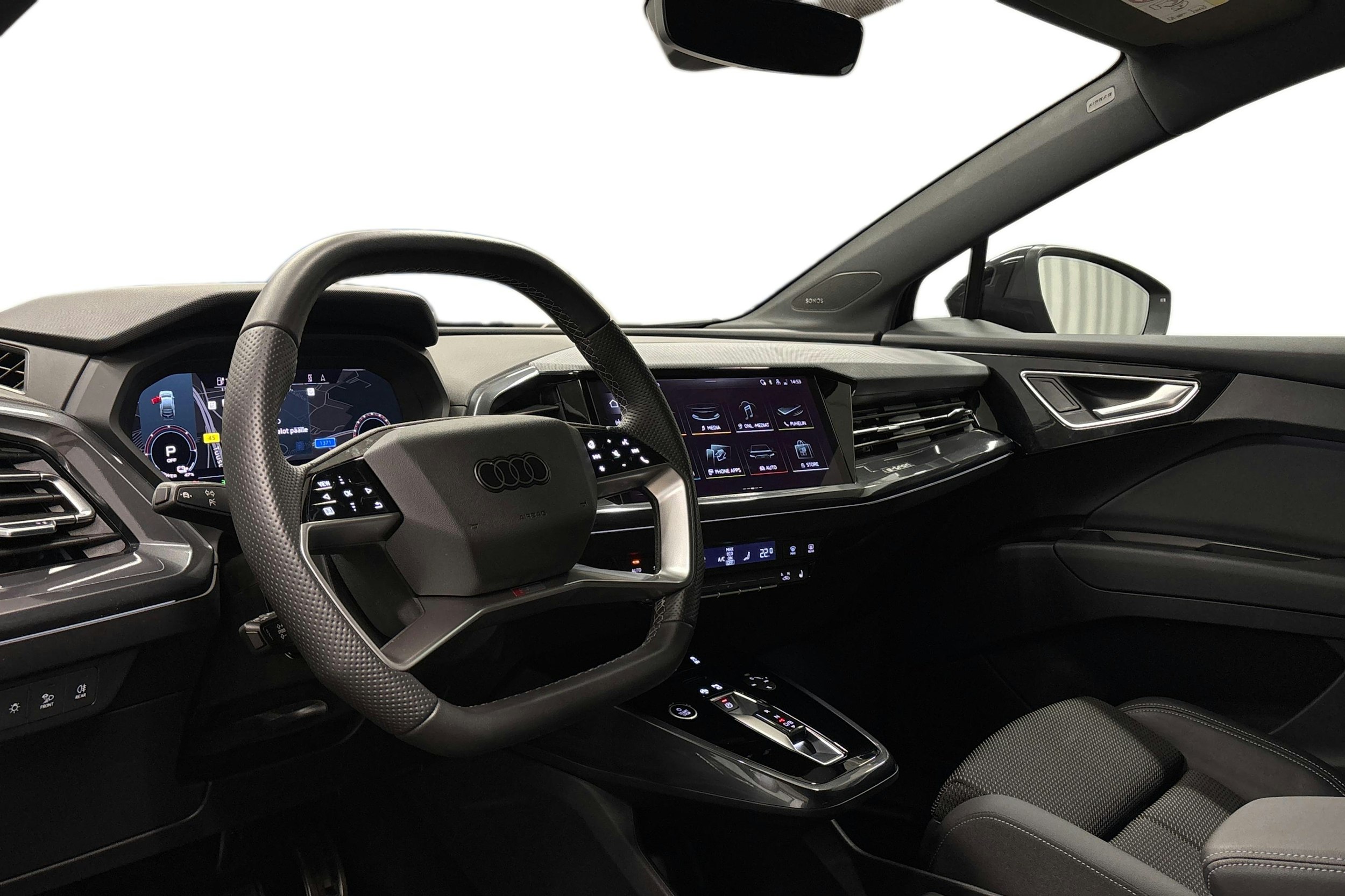 musta Audi Q4 e-tron 2025 kuva 7.