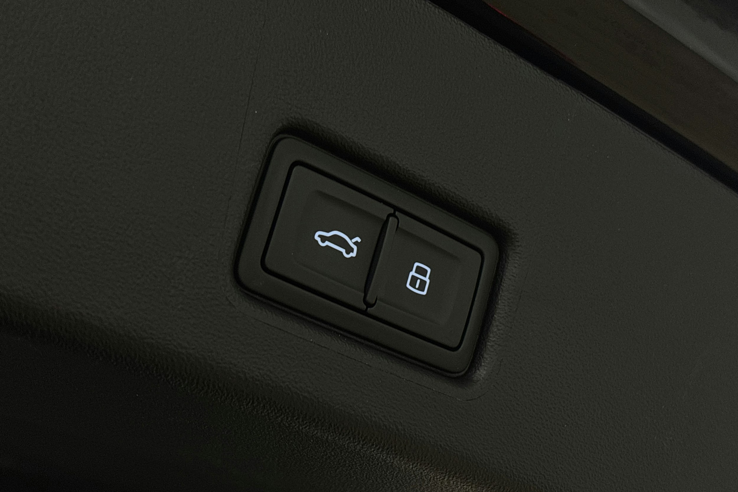 musta Audi Q4 e-tron 2025 kuva 15.