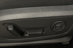 musta Audi Q4 e-tron 2025 kuva 20.