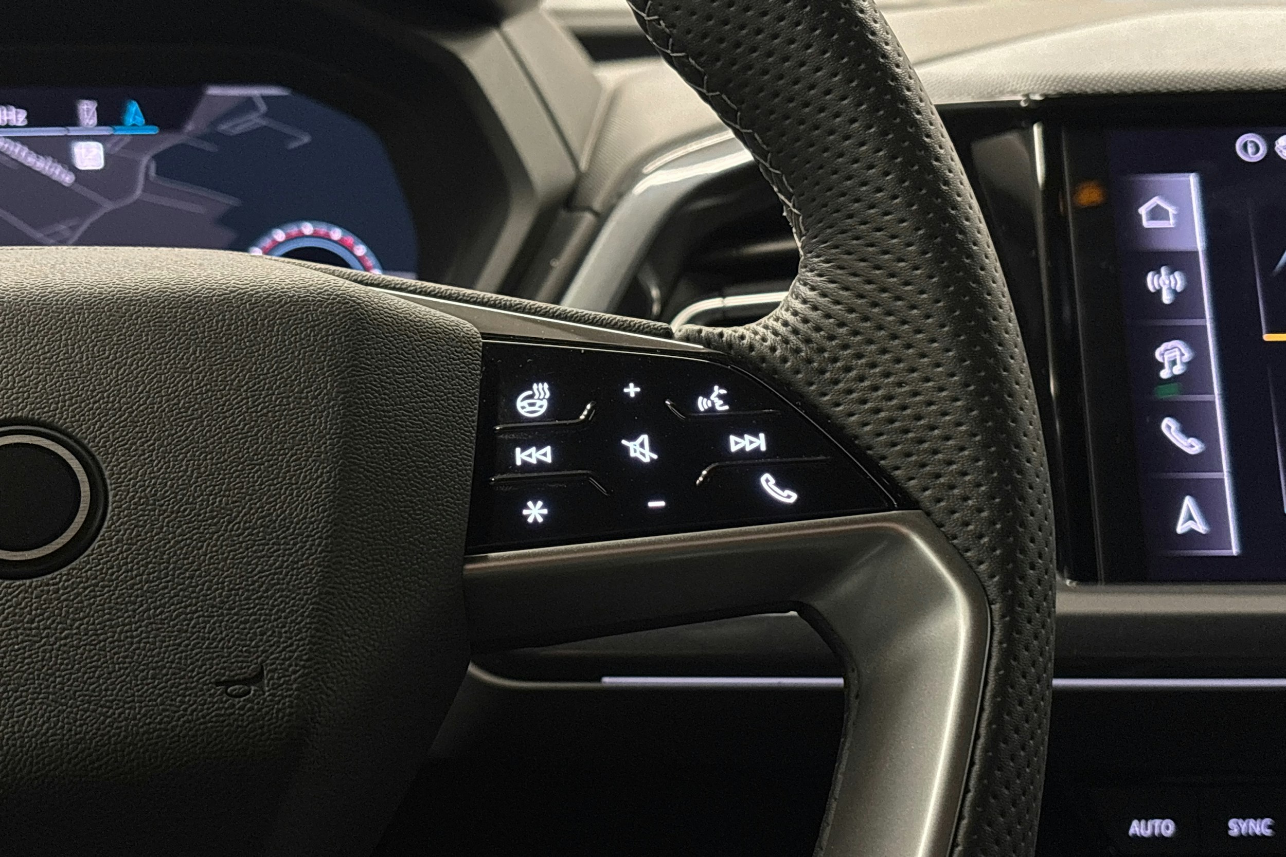 musta Audi Q4 e-tron 2025 kuva 23.