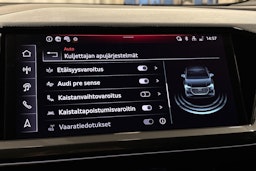 musta Audi Q4 e-tron 2025 kuva 30.