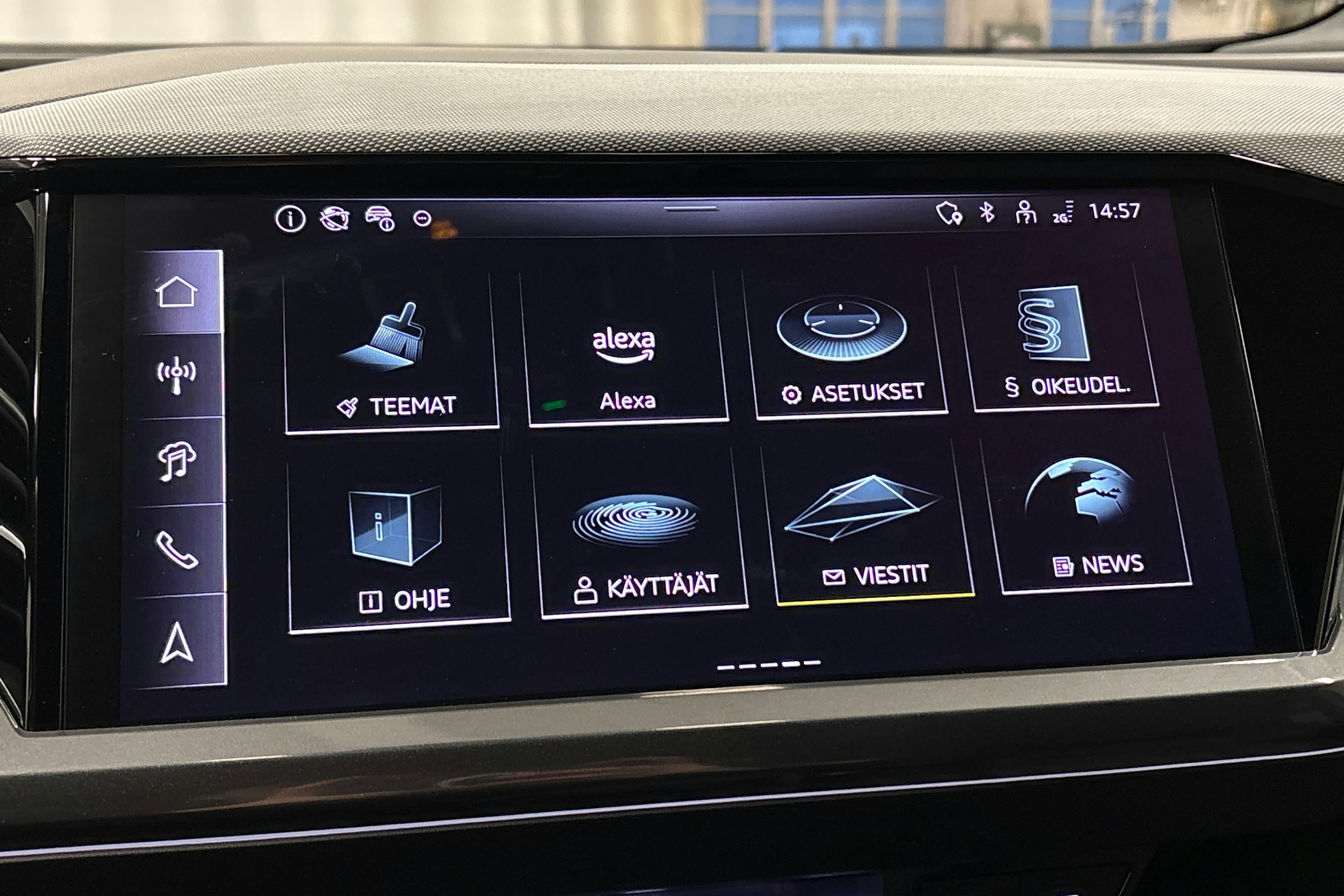 musta Audi Q4 e-tron 2025 kuva 33.