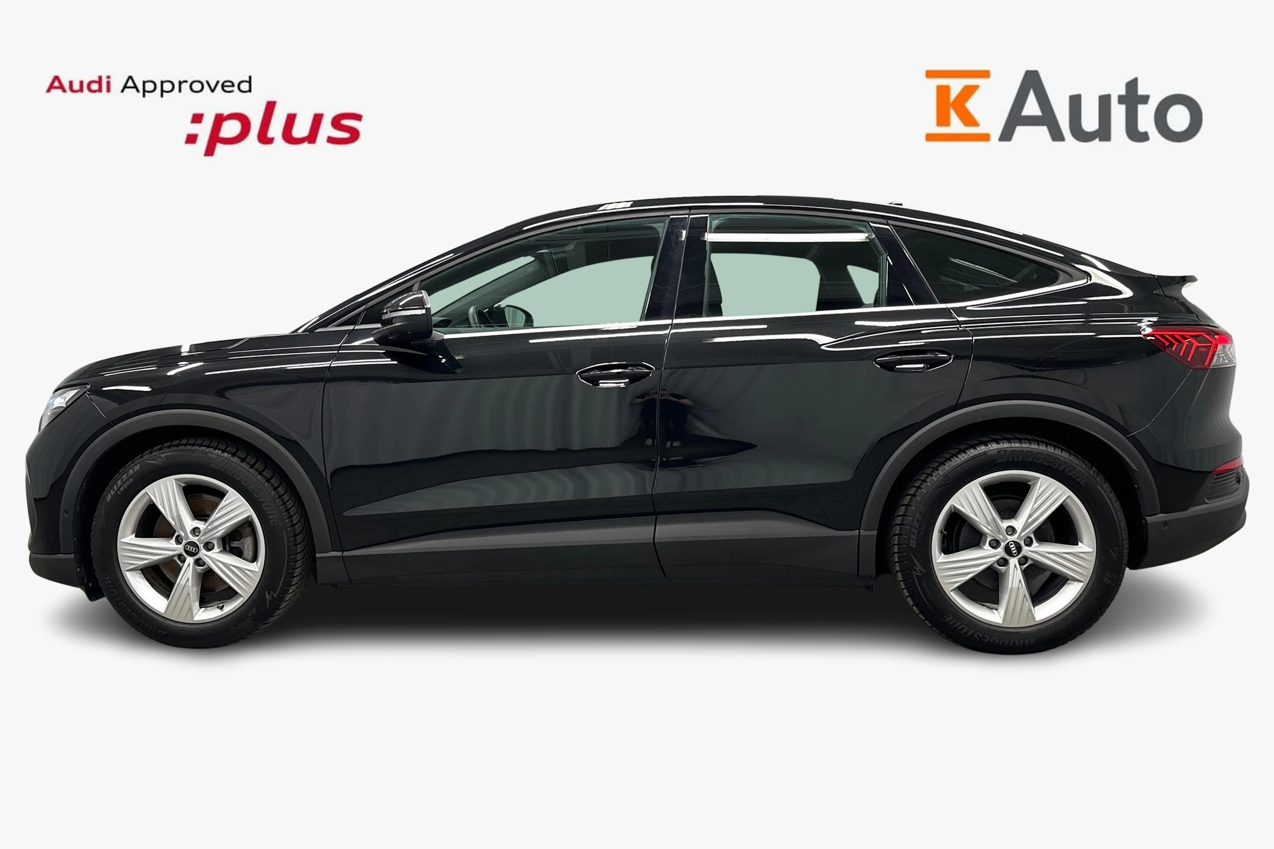 musta Audi Q4 e-tron 2025 kuva 5.
