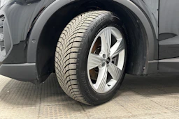 musta Audi Q4 e-tron 2025 kuva 10.