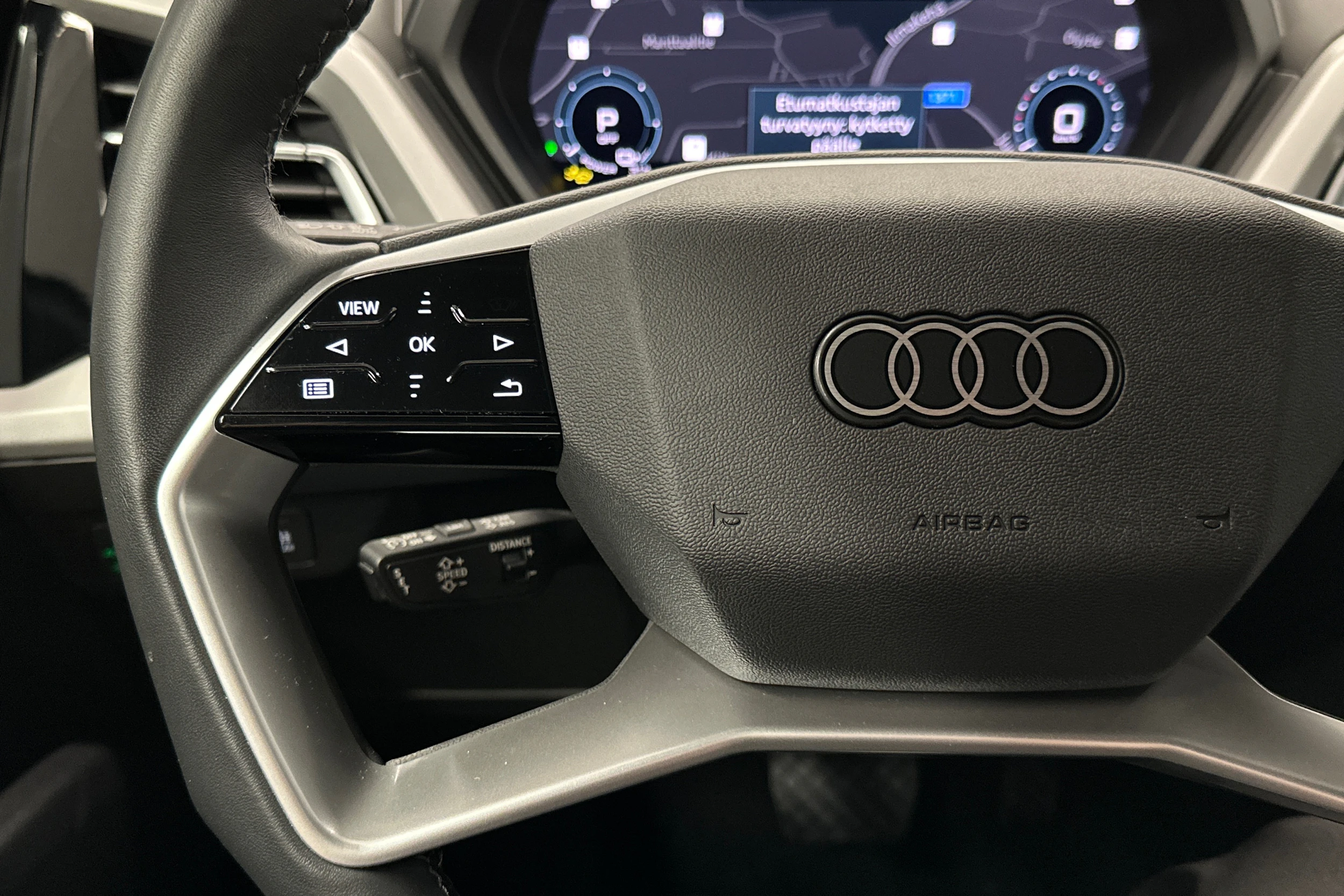 musta Audi Q4 e-tron 2025 kuva 11.