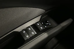 musta Audi Q4 e-tron 2025 kuva 15.